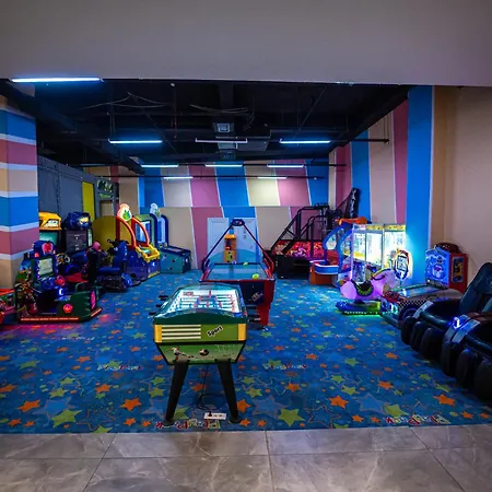 Lägenhet Pool Balcony King Bed Parking Netflix Gym Skopje