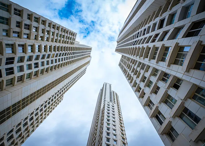 Pool Balcony King Bed Parking Netflix Gym * 스코페